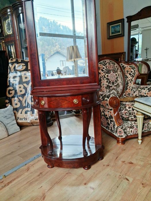 Конзола с огледало