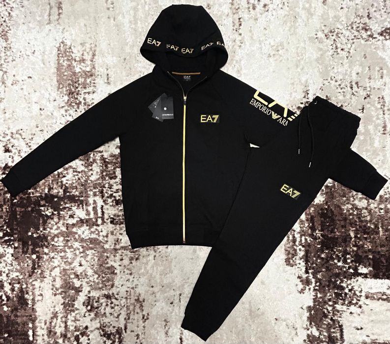 Vand compleu nou de bărbați Emporio Armani