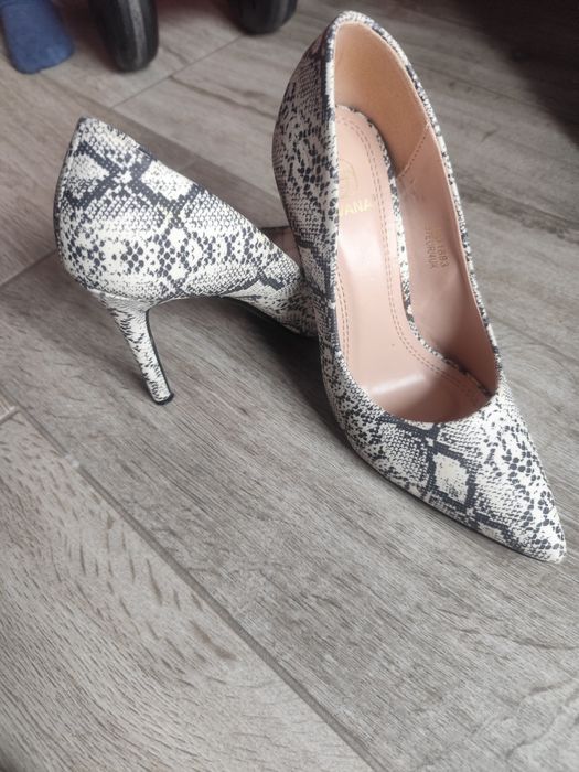 Pantofi stiletto ocazie, mărimea 37, fara defecte purtați de 2 ori