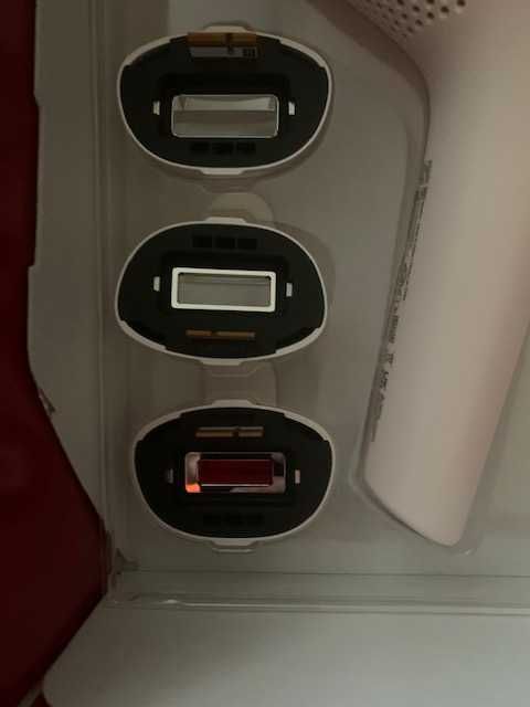 Epilator IPL PHILIPS Lumea Seria 9900 4 accesorii