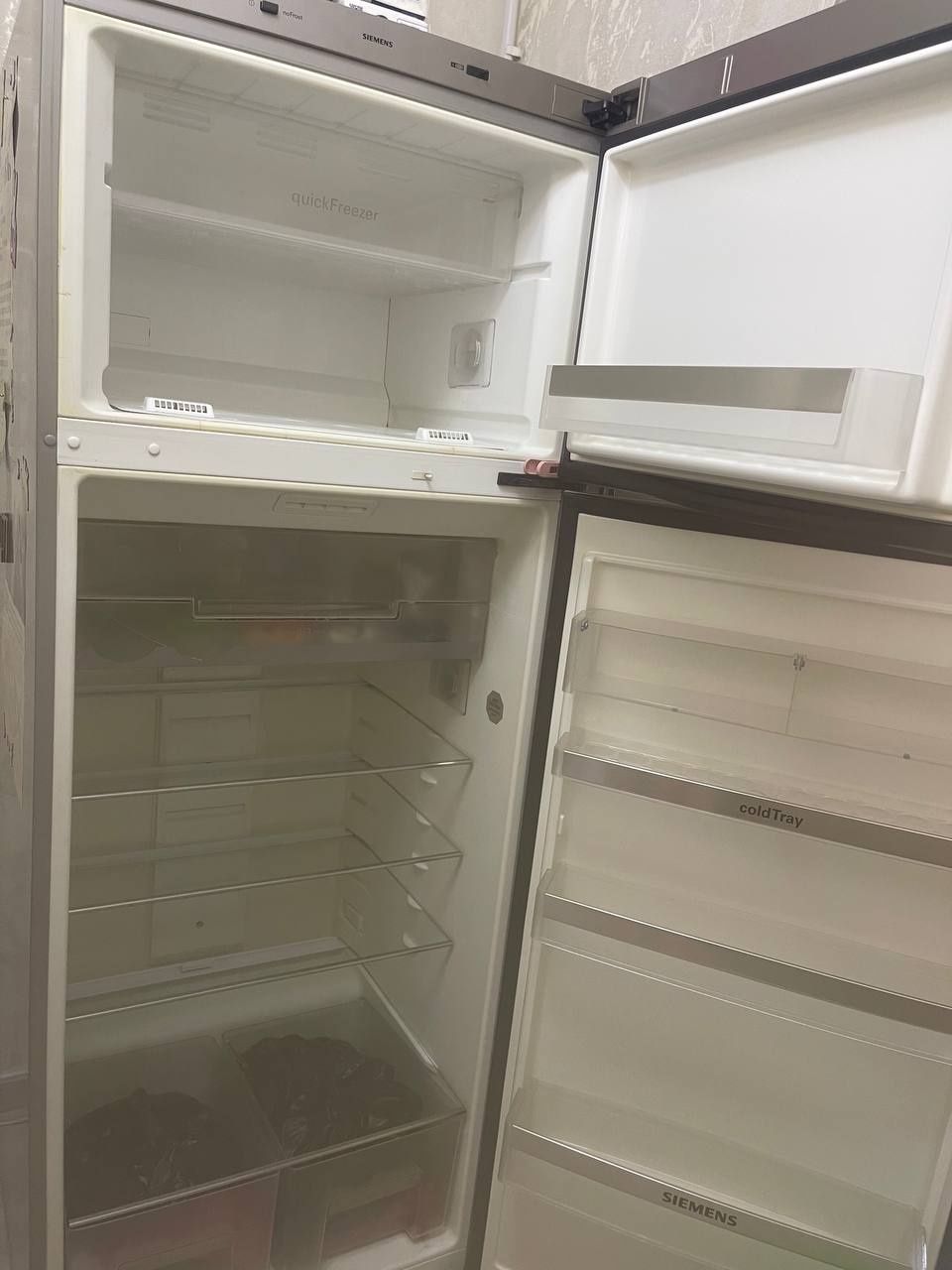 Продаю холодильник  Siemens в хорошем состоянии.