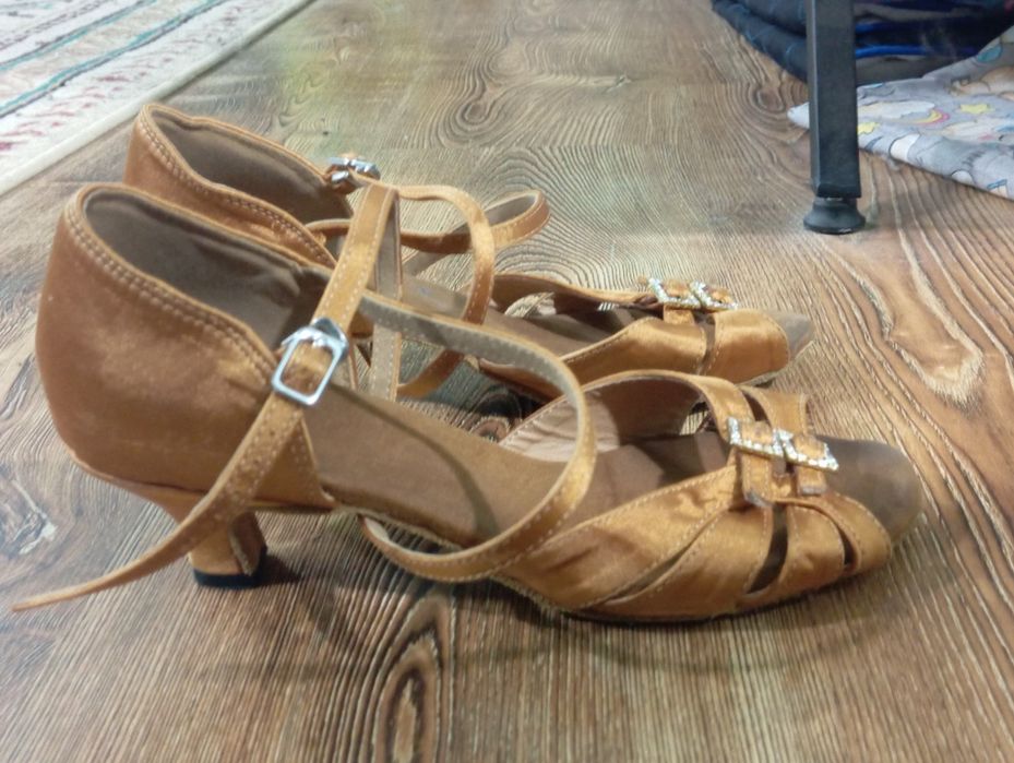 продаю тефли женские