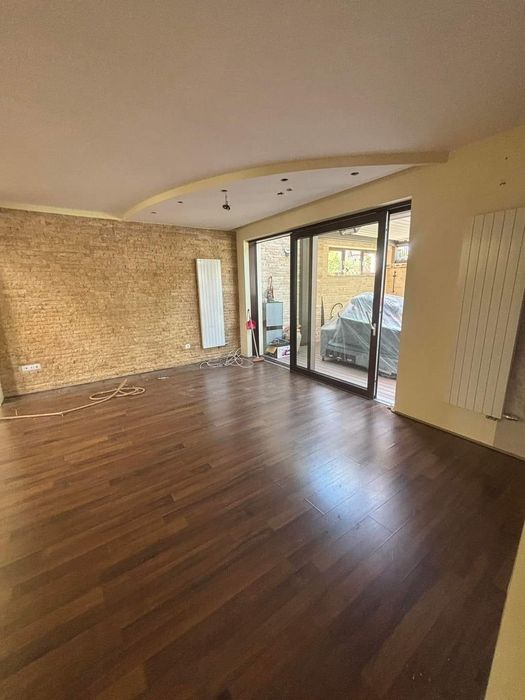 Zugrav ieftin ,ofer garantie!!!