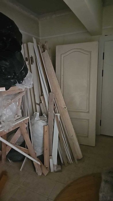 Межкомнатные двери б/у - сосна полная 100%, не мдф, крепкая