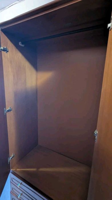 Обещан - Двукрил гардероб