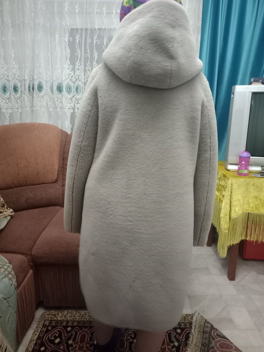 Продам дубленку новую