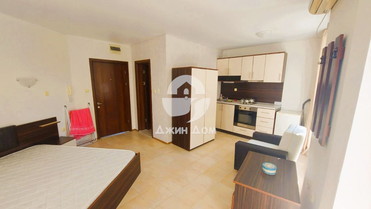 Продава се Едностаен апартамент в Свети Влас - 35 кв.м за 1115 €/кв.м - Снимка #2