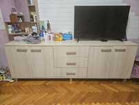 Масивен голям скрин