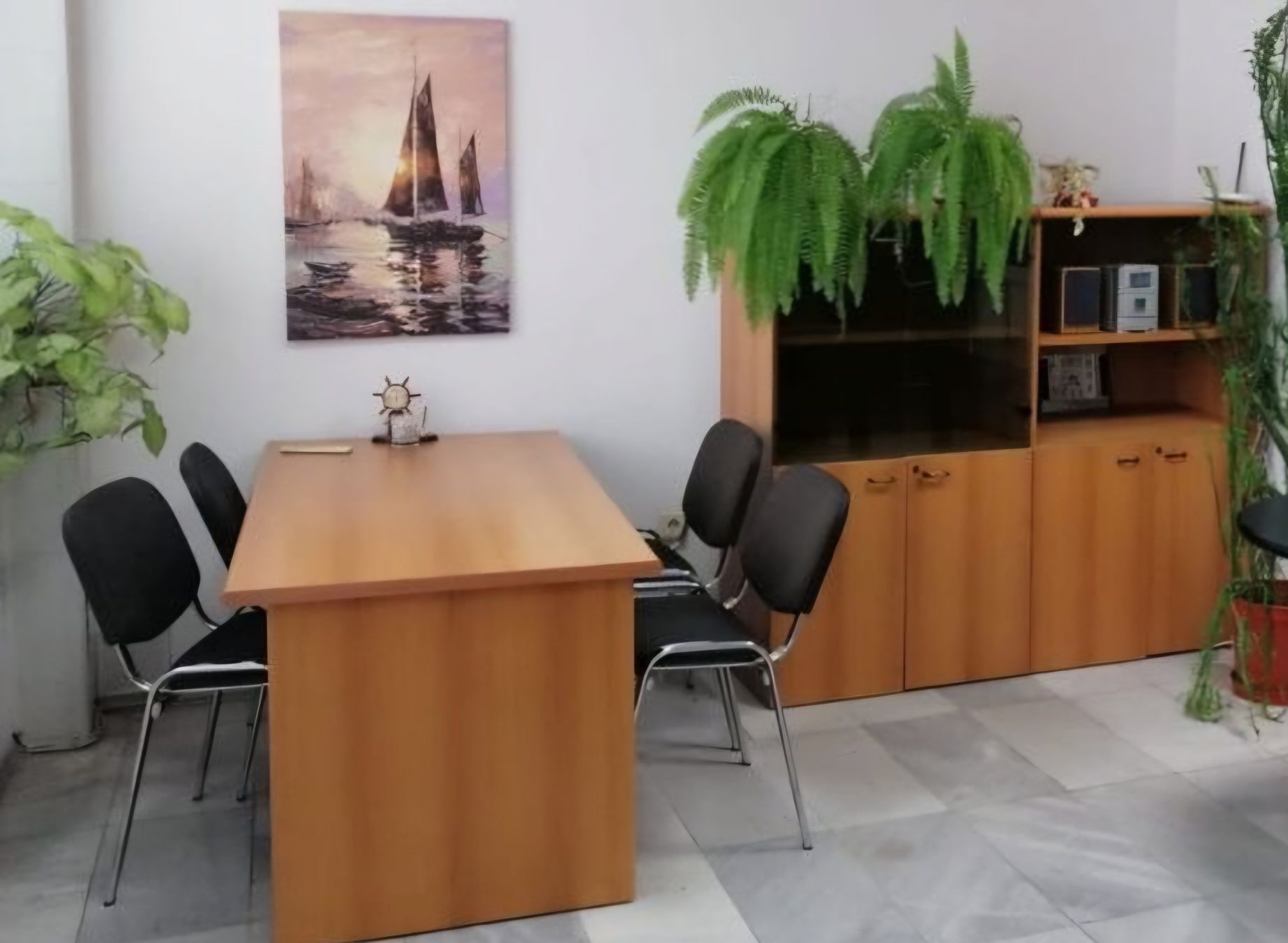 употребявани офис мебели