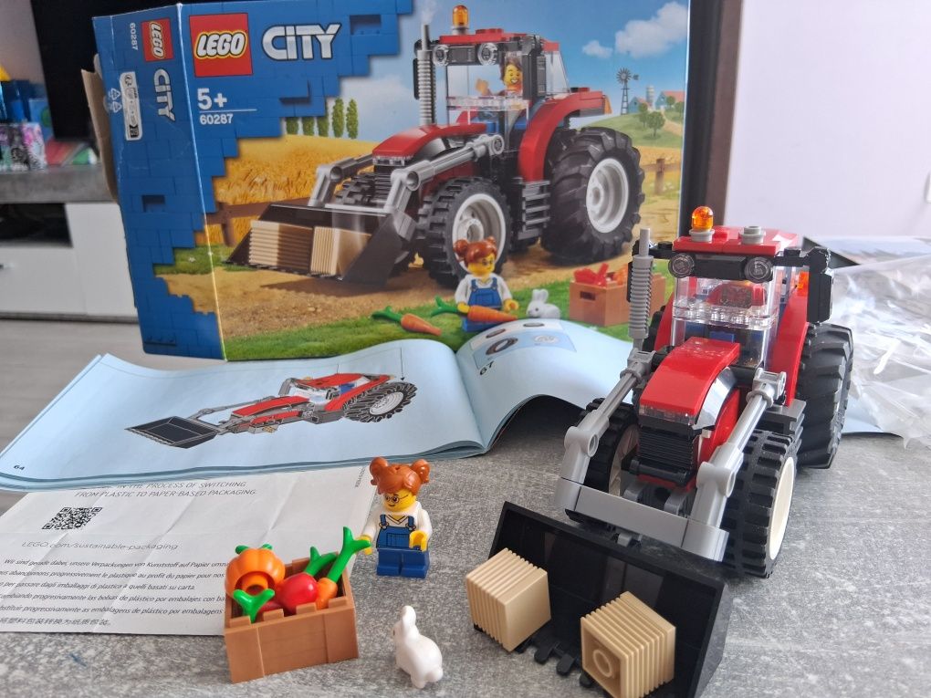 Лего Сити 5+ пътни знаци и Трактор Lego City