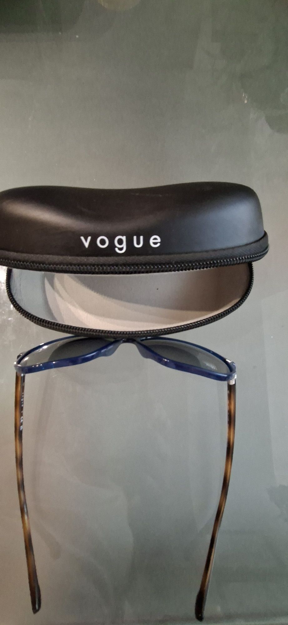 Продавам нови оригинални слънчеви очила-"Vogue"-120 лв.