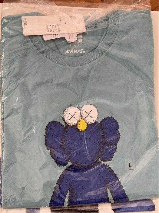 Tricou kaws uniqlo nou cu eticheta