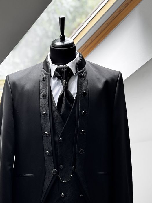 Costum mire elegant – purtat o singură dată, stare impecabilă