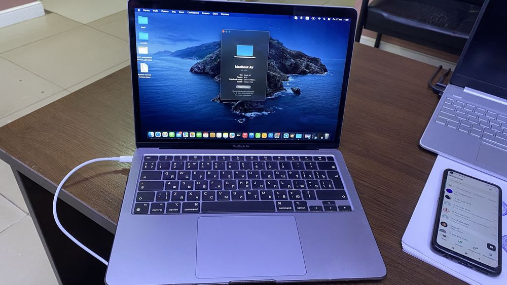 Продам MacBook Air 13” — идеальное состояние