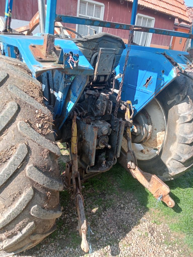 Vând tractor UTB Landini cu încărcător