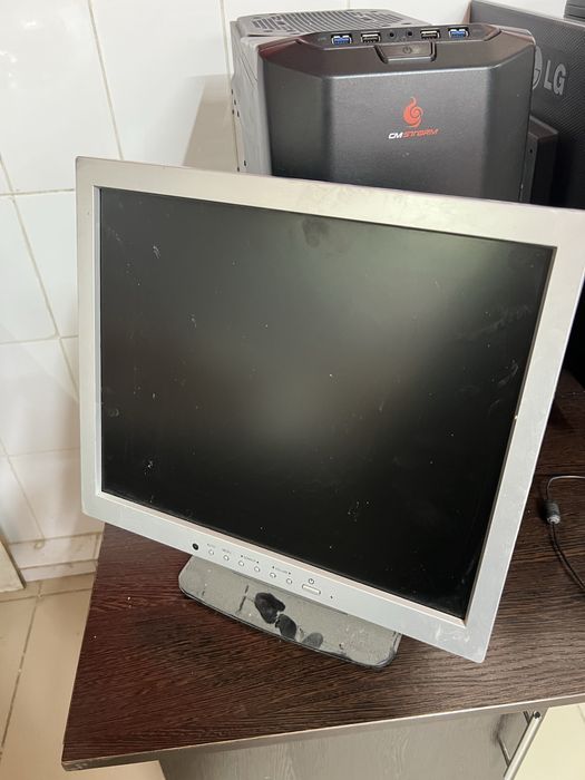 Продается 2 компьютеры комплект