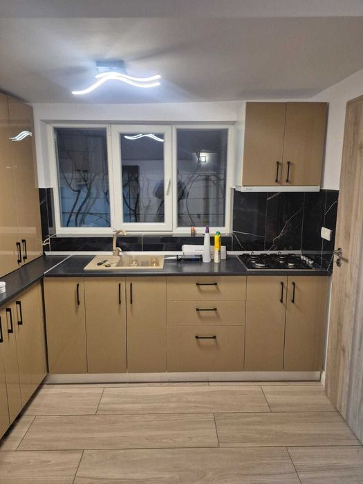 Vila cu 3 camere,renovata,individuala