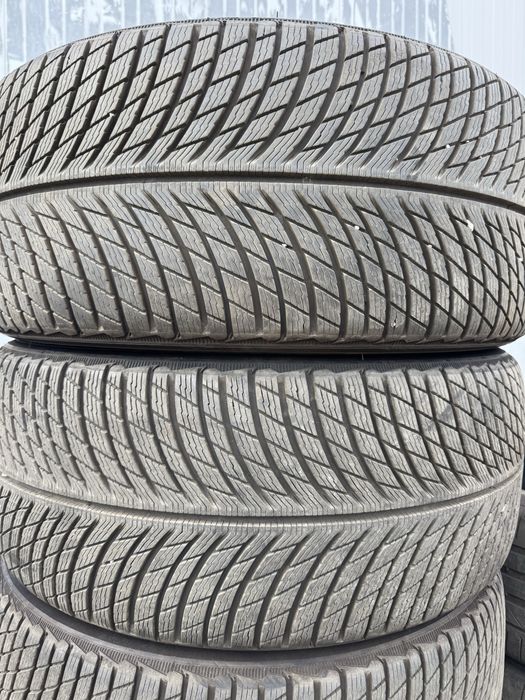 4бр Почти Нови Зимни Гуми Michelin 285/45/21