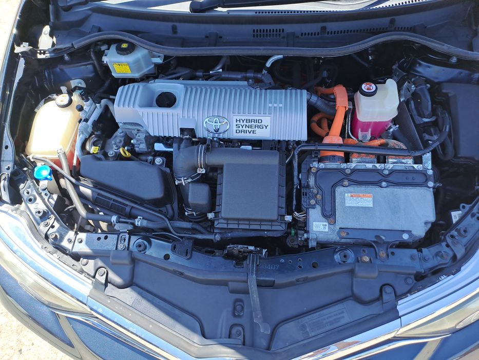 Dezmembrez dezmembrez Toyota Auris hibrid cod motor 2ZR-FXE