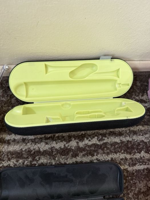 Електрическа  четки за зъби Philips sonicare+UVлампа/зарядно/глави