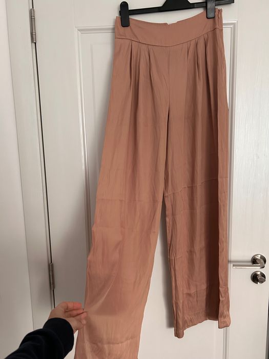 Pantaloni  wide leg satin Zara
