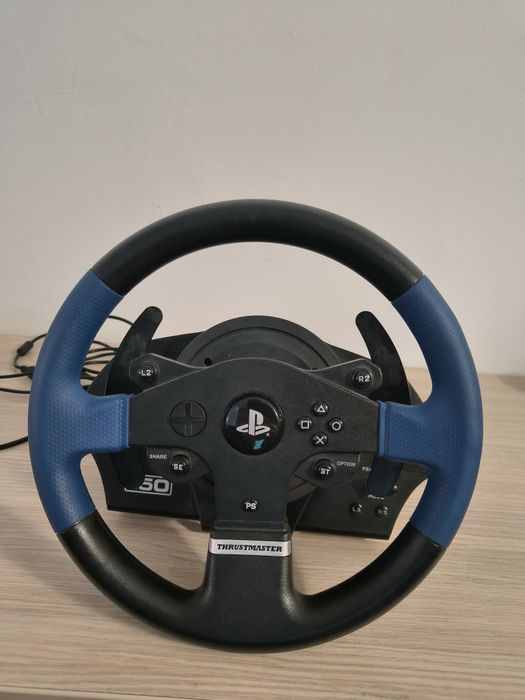 Volan Thrustmaster T150 în stare excelentă compatibil cu PC/PS4/PS3