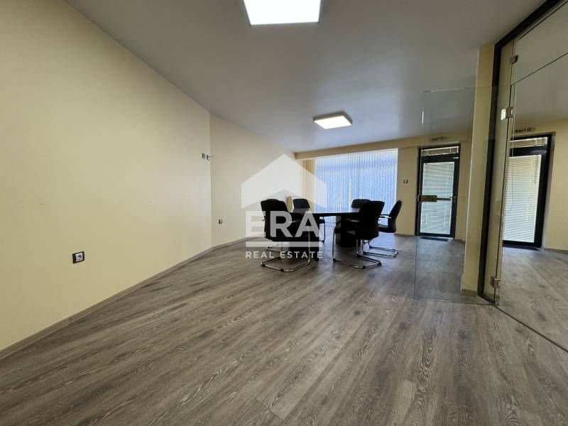 Продава се Офис в Силистра, Център - 71 кв.м за 1539 €/кв.м - Снимка #2