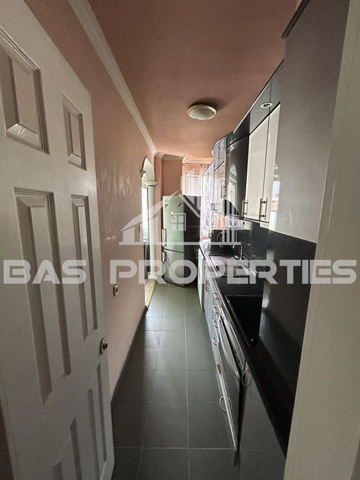 Дава се под наем Тристаен апартамент в София, Център - 83 кв.м за 700 € - Снимка #4