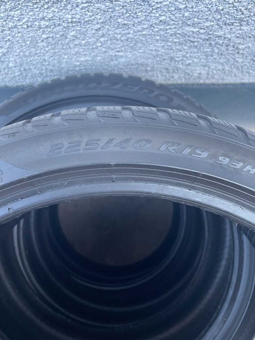 Anvelope de Iarnă 225/40 R19 - Stare aproape nou