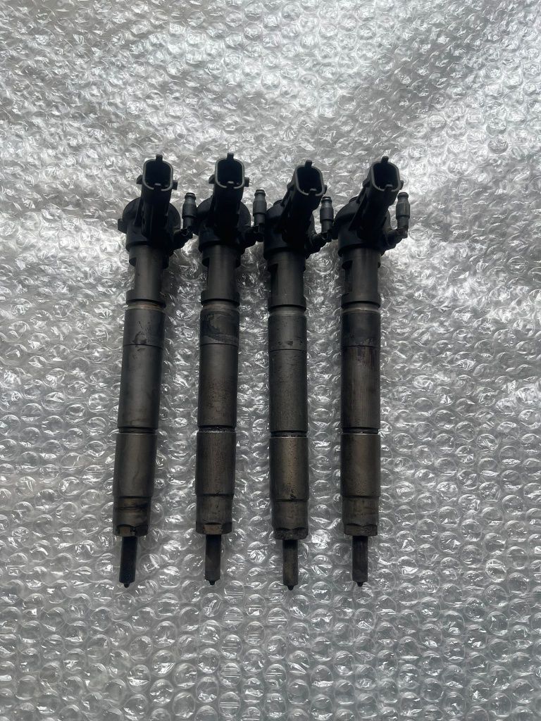 Injector Dodge Nitro 2.8 Diesel 177 cai 2009 Cod 0445115067