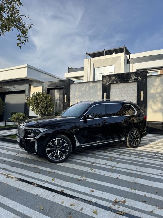 BMW X7 50i 4,4 litr