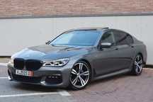 BMW Seria 7 M pachet Trapa 4x4 320cp SoftClose Keyless entry Tableta HarmanKardon
