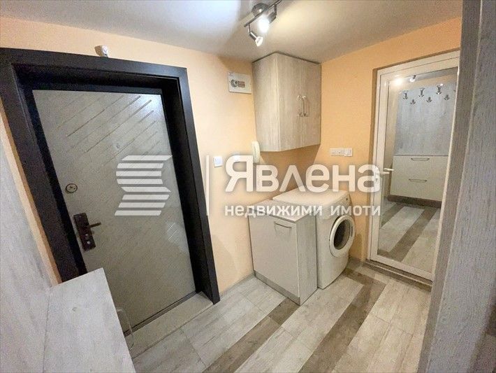 Продава се Двустаен апартамент в Бургас, Възраждане - 50 кв.м за 1360 €/кв.м - Снимка #4