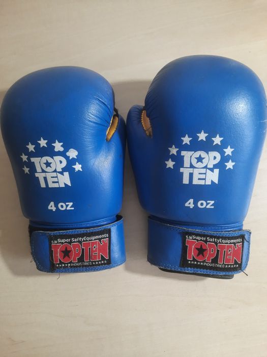 Перчатки боксёрские детские от 3 до 6 лет. Бу в отличном состоянии.