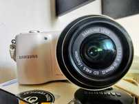 Mirrorless Samsung NX200