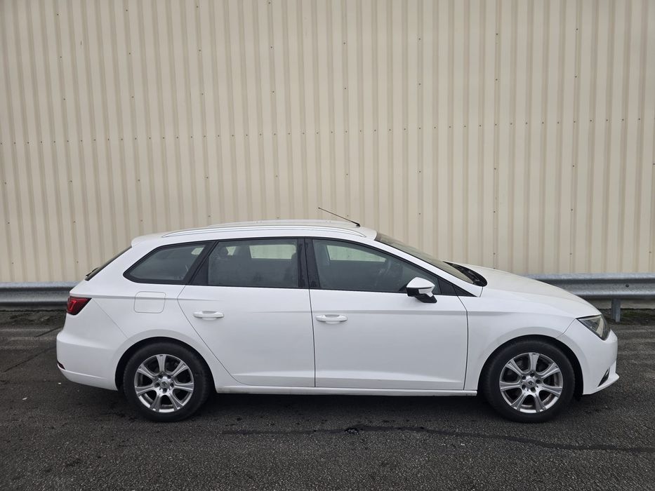Seat Leon înmatriculat 2.0 tdi 150 cp / navigatie