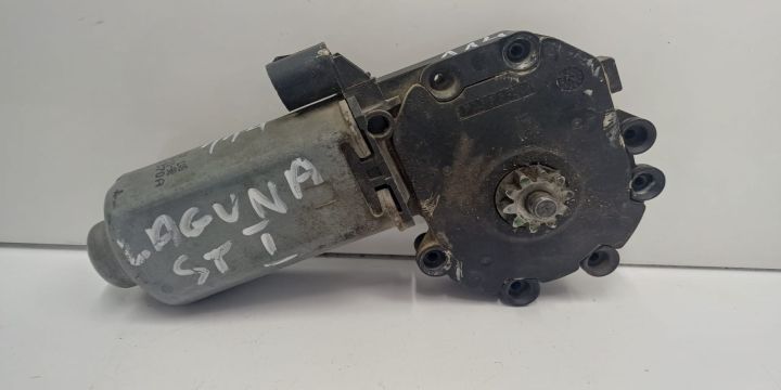 Motoras macara Renault Laguna prima generatie (facelift)