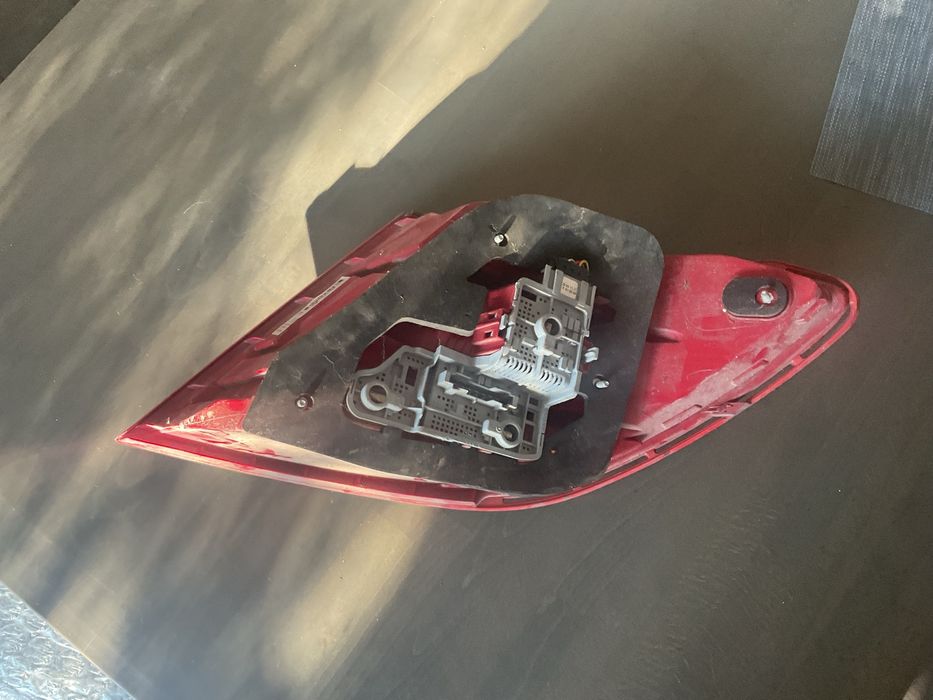 Mercedes C class w204 - ляв стоп оригинален