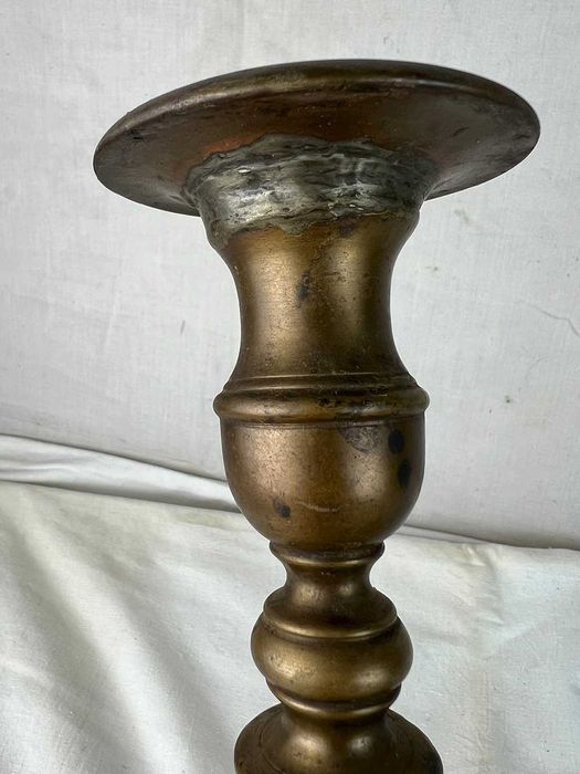 Set de doua sfesnice din bronz