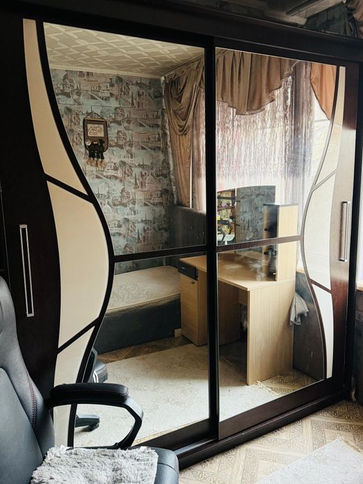 Продам шкаф-купе оригинальный