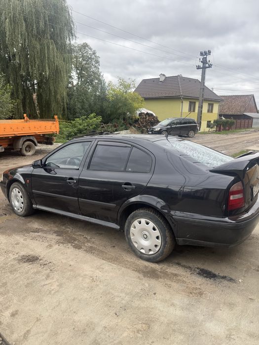 Autoturism Skoda Octavia 01