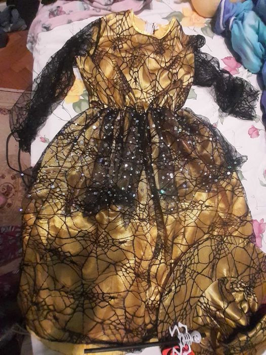 Rochie si accesorii de Halloween vârstă 7 ani