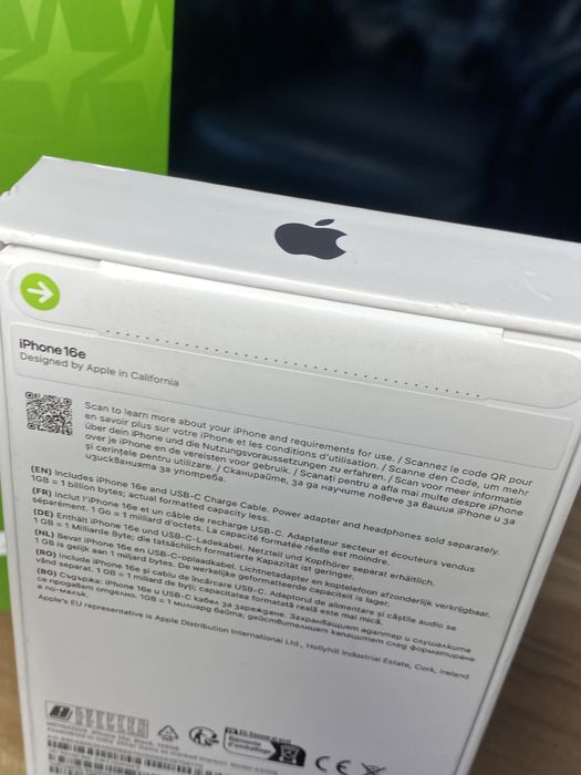 iPhone 16e • 128 GB • Black