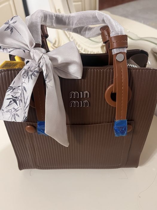 miu miu сумка коричневый цвет