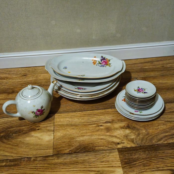 Сервиз 19 предметов производство ГДР