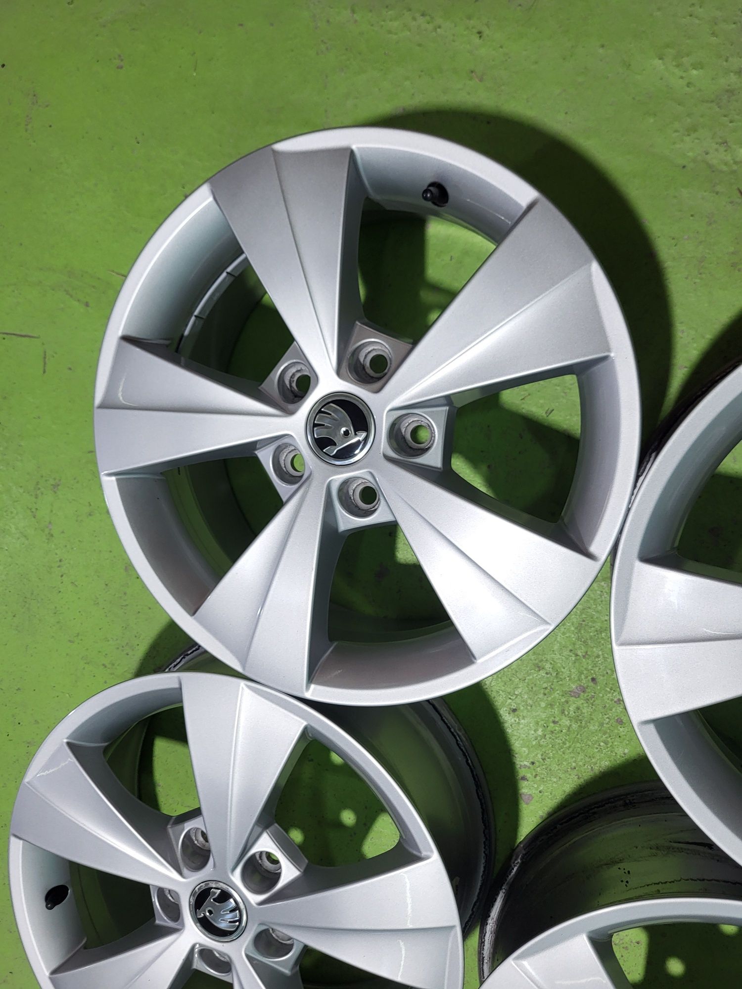 16 5x112 Skoda лети джанти 5х112 шкода