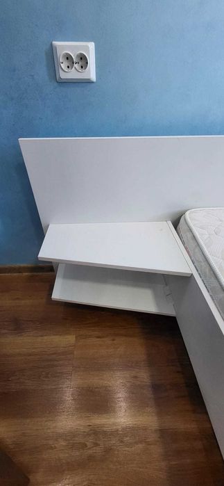 Pat alb de vânzare – include saltea cu două fețe vară/iarnă – 2500 RON