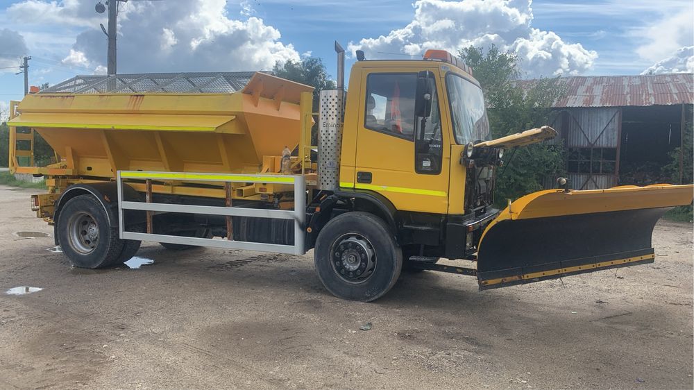 Iveco-Ford sutospeciala deszapezire