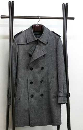 Palton trenci la doua randuri 50 L Atelier Torino NOU lana 100 % moale