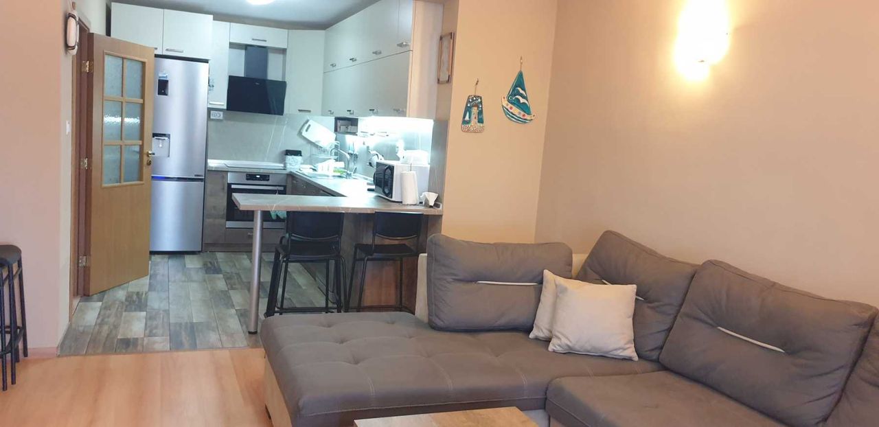 Продава се Тристаен апартамент в Търговище, Център - 107 кв.м за 1496 €/кв.м - Снимка #5
